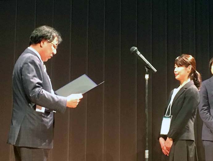 第16回日本病院総合診療医学会学術集会授賞式の様子